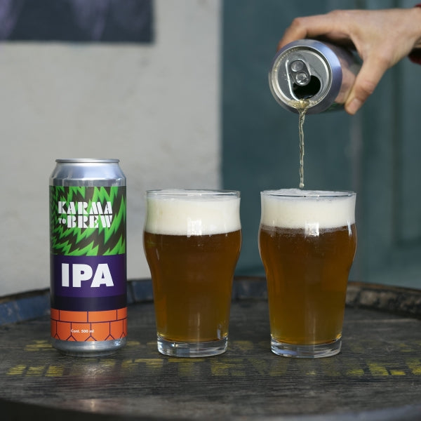 Lata de cerveza artesanal Karma to Brew American IPA Montevideo Uruguay